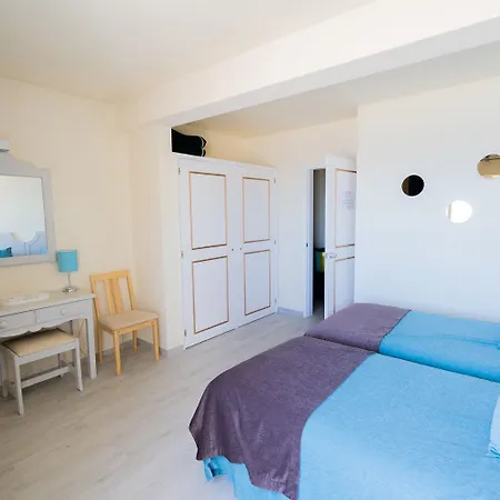 Luz Beach Apartments 4*